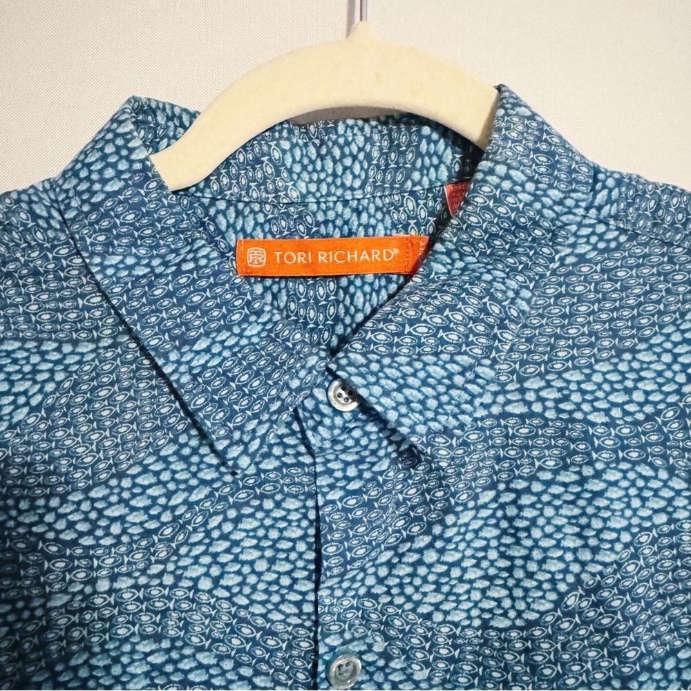 Tori Richard - Blue School of Fish Short Sleeve Button Down Shirt - Picture 4 of 6
